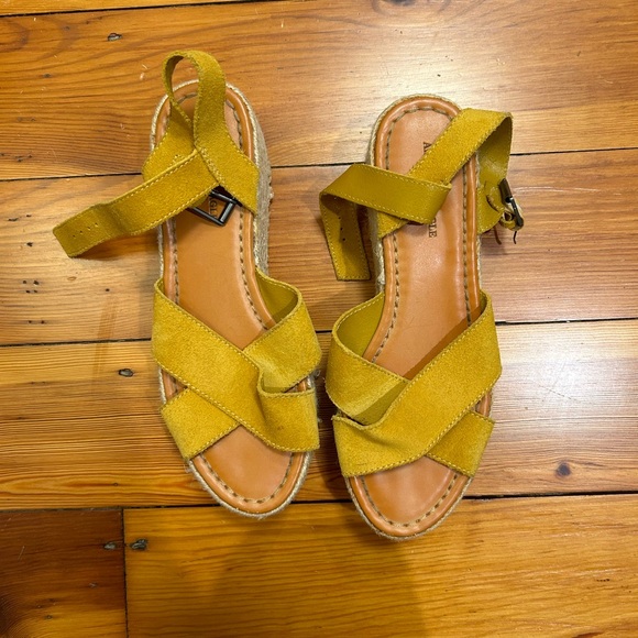 american eagle sandals - Picture 4 of 4